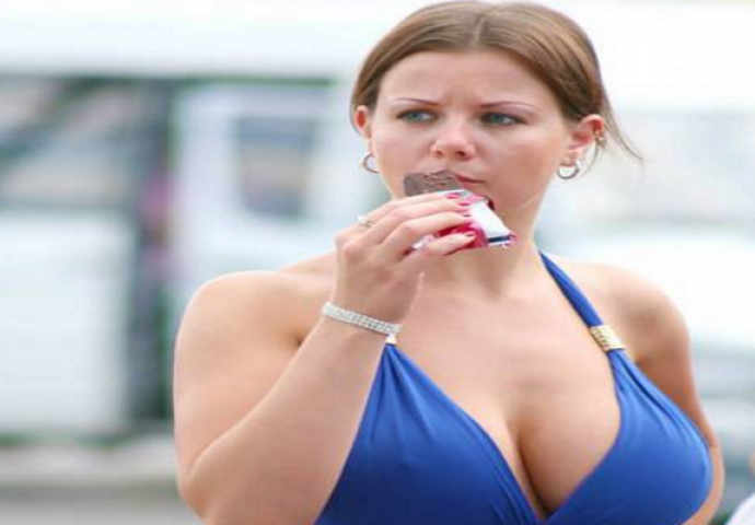 Ovako to izgleda kada djeveruša provokativnom haljinom skrene svu pažnju na sebe (FOTO)