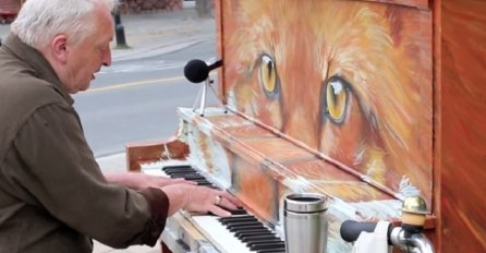 Neko je postavio klavir nasred ulice, ono što je ovaj starac uradio je nevjerovatno (VIDEO)
