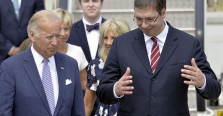 Beograd hladan prema banjalučkom voždu: Dok SAD kažnjava Dodika, Vučić sa Bajdenom u Davosu!