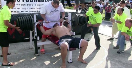 Bilder htio na benču dignuti nevjerovatnih 330 kila, pogledajte kako je prošao (VIDEO) 