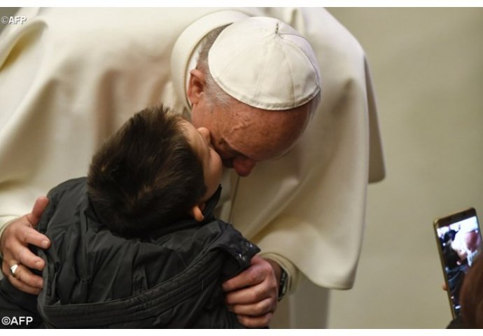 Papa danas poručio djeci svih vjera u BiH: Molite se za jedinstvo Bosne i tako možete spasiti svijet!