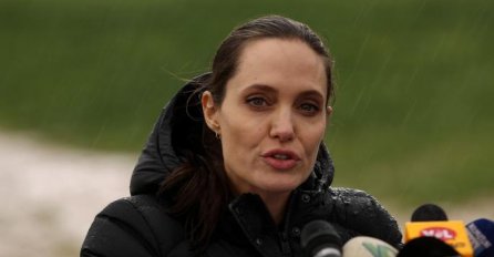 Nakon razvoda i anoreksije još jedan užas: Angelina Jolie može da ostane bez djeteta (FOTO)