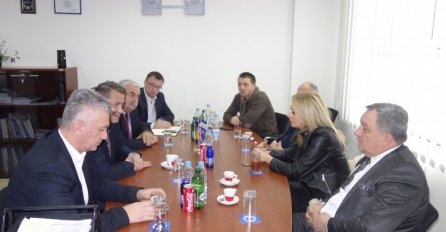 Članovi parlamentarne komisije posjetili APIK