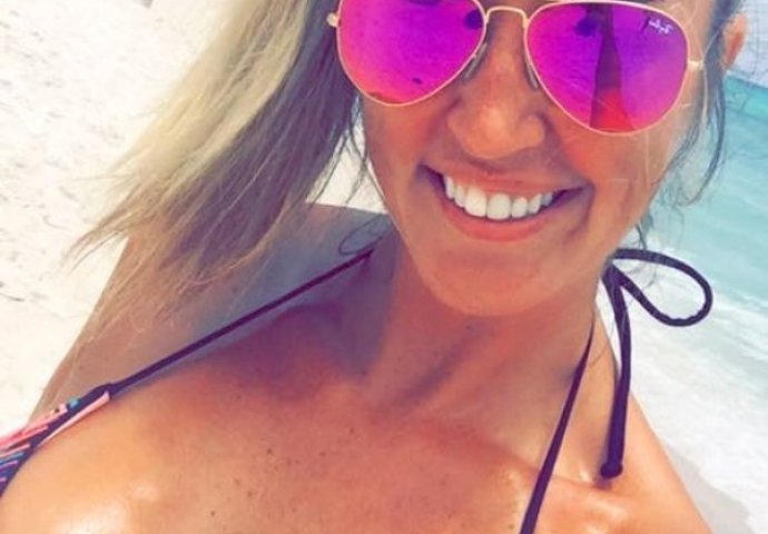 Htjele su se pohvaliti slatkim jamicama na obrazu, ali svi gledaju nešto drugo