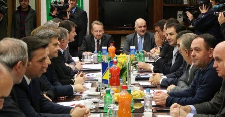 Izetbegović najavio unutrašnju reformu SDA: Ukinute sankcije Šepiću i Ahmetoviću 