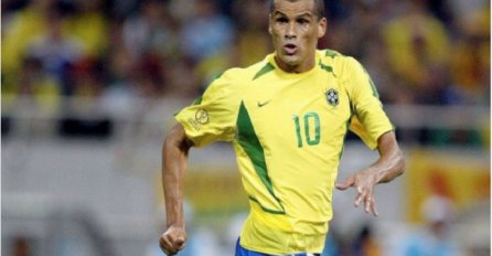 Rivaldo se prerušio i zaigrao s navijačima (VIDEO)