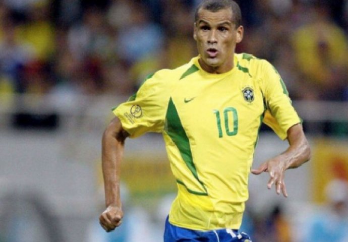 Rivaldo se prerušio i zaigrao s navijačima (VIDEO)