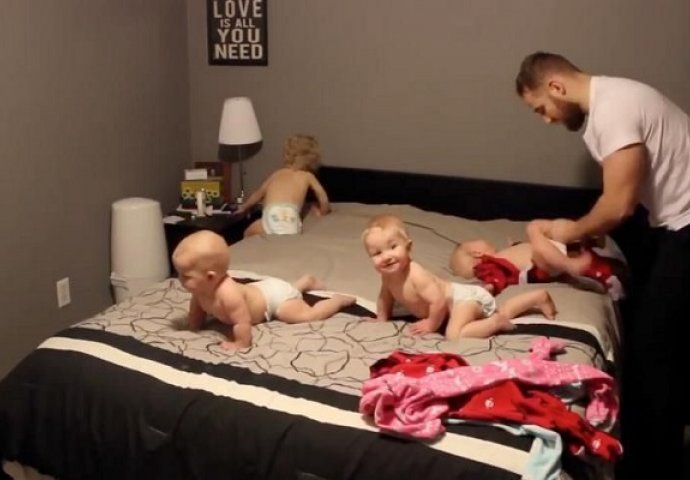 Vidjeli ste kako se mama snalazi sa četiri bebe, a ovako to tata radi (VIDEO)