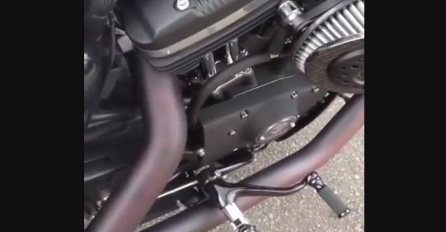 Ovo je najmoćniji motor koji ste ikada vidjeli, pogledajte šta se dogodi kada stisne gas (VIDEO)