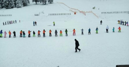 Na Bjelašnici i Igmanu više od 10 ski-škola imaju nastavu skijanja