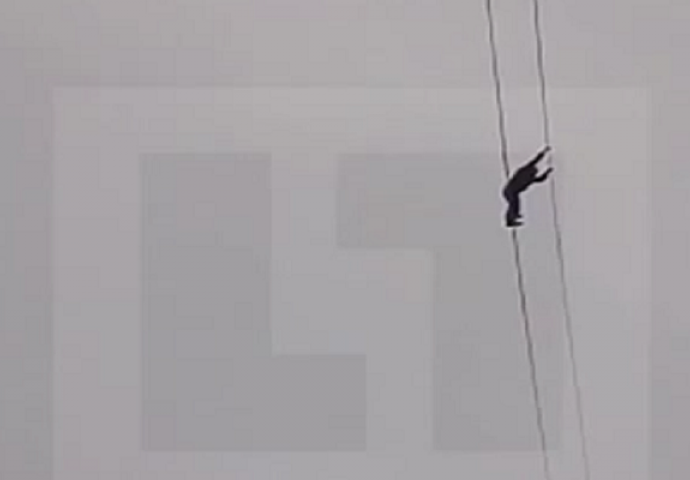   Nije uspio: Hodač po žici pao s 30 metara!