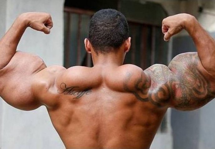 HTJELI SU DA IH AMPUTIRAJU: Ovaj mladić umalo nije izgubio ruke zbog pretjerane upotrebe steroida!