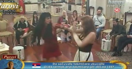 PREKINUT PROGRAM:  Pomahnitala Jelena Krunić divljački tukla Mirjanu, ostali vrištali! (VIDEO)