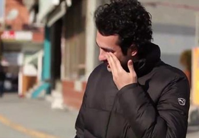 On je gluh, ali jednog posebnog dana dogodilo mu se čudo (VIDEO)