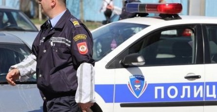 Pao voajer u Tesliću: Tajno snimao komšije  i njihovu djecu u kući!?