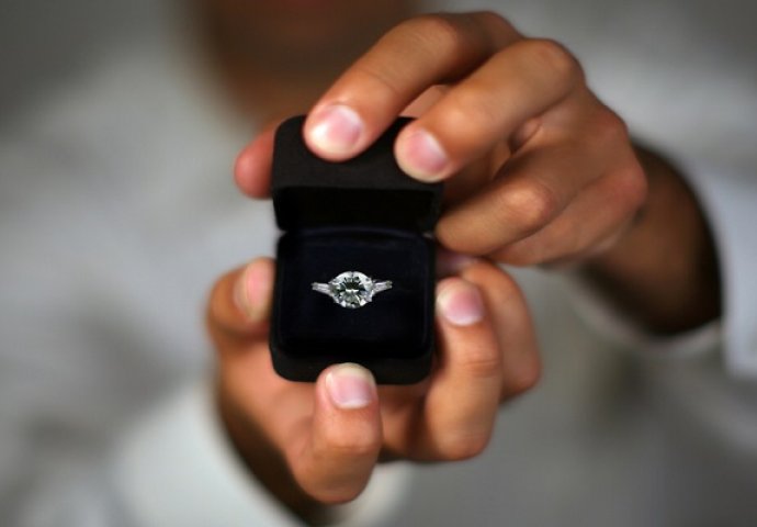 ''Isplanirao sam prosidbu u našem najdražem klubu gdje smo se upoznali''