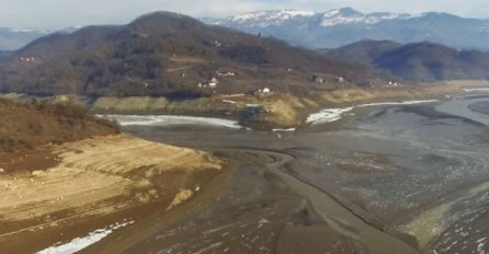 Nekada prelijepo jezero u Bosni,  nestalo je pred očima ljudi (VIDEO)