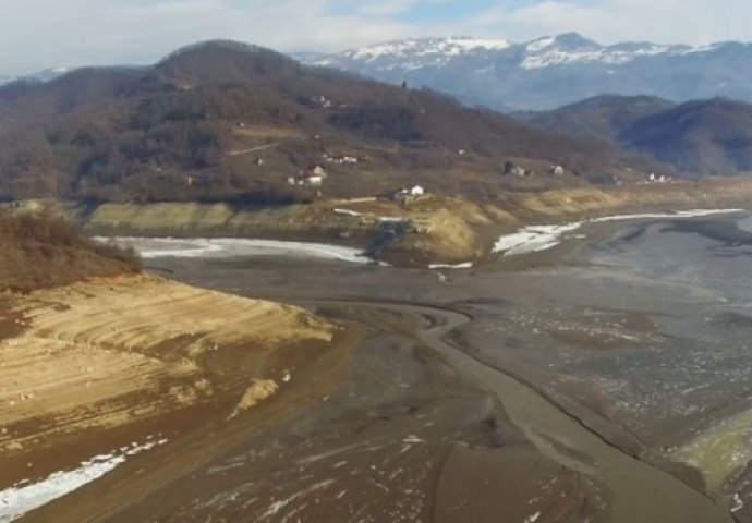 Nekada prelijepo jezero u Bosni,  nestalo je pred očima ljudi (VIDEO)