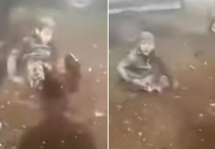KRICI KOJI SLAMAJU SRCE: Dječaku bomba raznijela obje noge, vrišti i zove oca da mu pomogne (VIDEO)