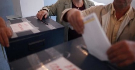 PRIJE NEKOLIKO MJESECI PREKINUTI ZBOG TUČE Posmatraći tvrde: Izbori u Stocu započeli u skladu sa zakonom