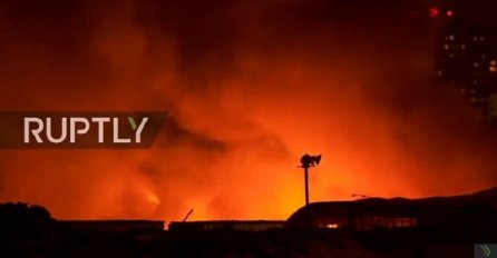  Gorjelo skladište, vatrogasci se satima borili sa vatrom (VIDEO)  