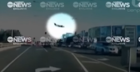 Užasan snimak: Avion udara u šoping centar usred grada (VIDEO)