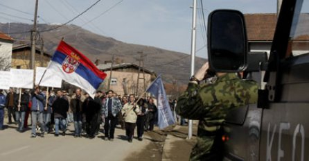 VELIKA TRAGEDIJA Strava i užas na Kosovu: Pomahnitali otac izbo blizance stare samo 40 dana