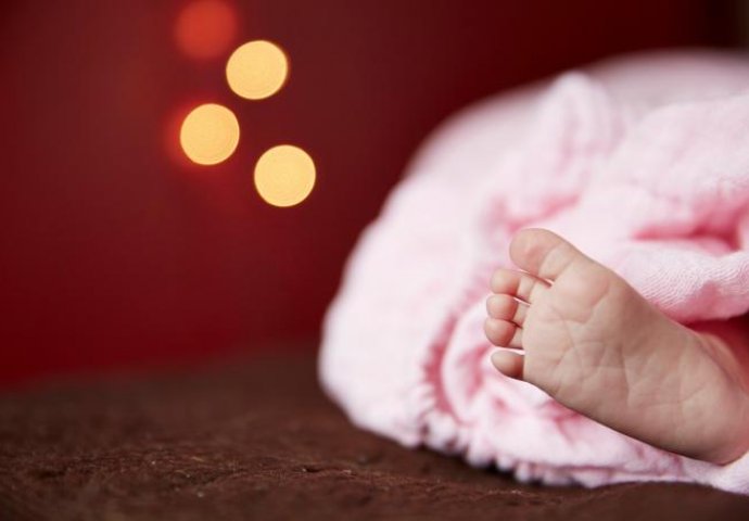 Nahranila je bebu i smjestila je da spava, a ujutro je pronašla MRTVU: Evo zašto je za dječakovu smrt okrivljena MAJKA!