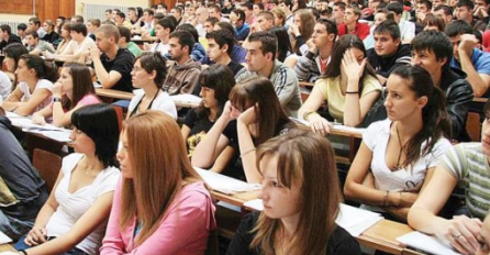 "Danas smo imali predavanje iz predmeta koji je dosta značajan za zanimanje za koje ćemo steći diplome"