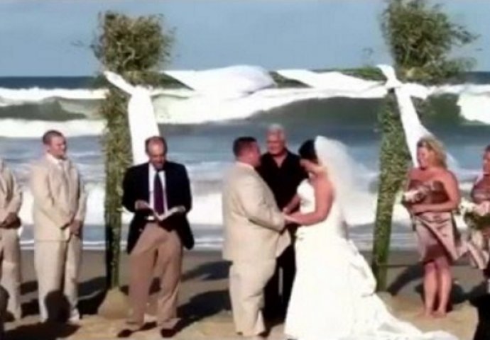 Trebalo je da bude vjenčanje iz snova a onda se desilo nešto što nisu očekivali (VIDEO)
