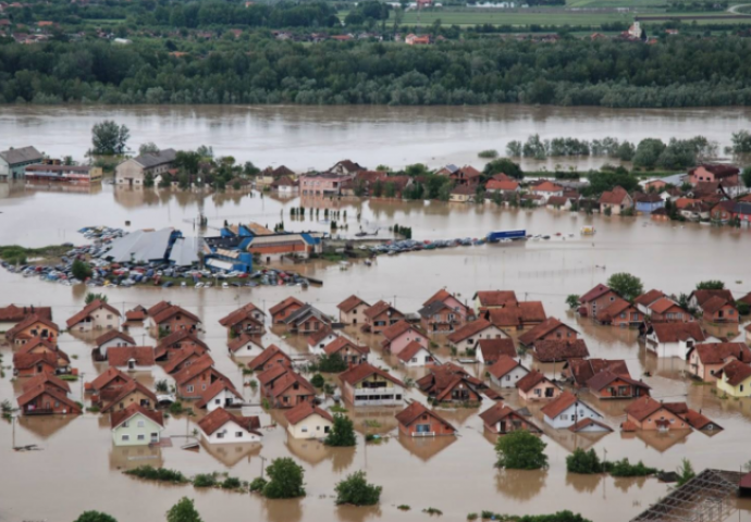 AMERI NAM PRIZIVAJU NOVI POTOP! Meteorološki sajt iz SAD prognozira nove razorne poplave 