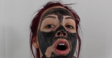 NE IGRAJTE SE, NIJE ZDRAVA KAO ŠTO GOVORE: Vrištala je dok je gulila crnu masku sa lica! (VIDEO)
