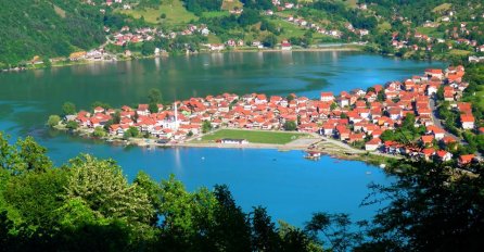  KAKO BOSANSKI ZET OPISUJE NAŠU DOMOVINU: Kojih je to deset najluđih stvari o životu u Bosni i Hercegovini