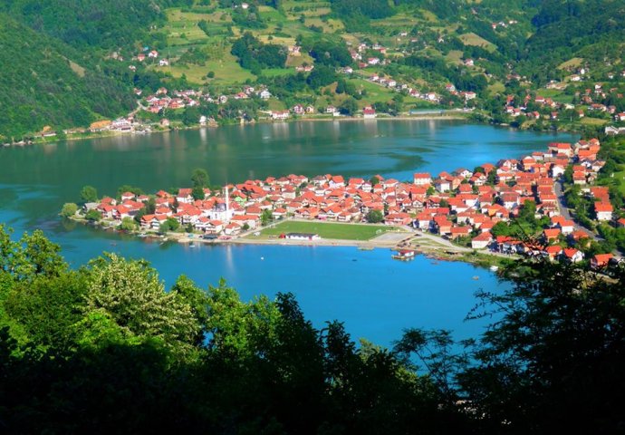  KAKO BOSANSKI ZET OPISUJE NAŠU DOMOVINU: Kojih je to deset najluđih stvari o životu u Bosni i Hercegovini