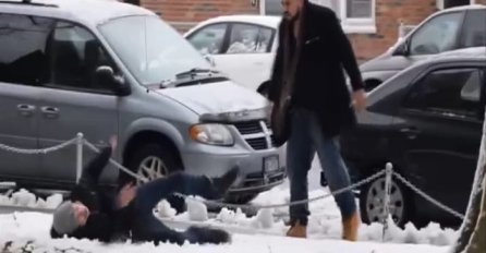 Prišao je starijem čovjeku i izazivao ga a onda je završio na podu (VIDEO)