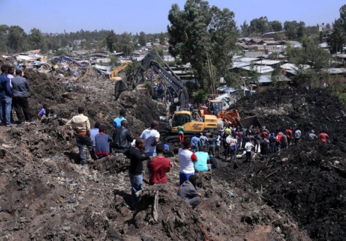 VELIKA TRAGEDIJA U ETIOPIJI: U klizištu na deponiji smrtno stradalo najmanje 46 osoba, deseci nestalih!