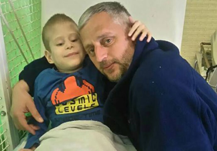 SANSKI MOST: Dječaku Hajri Mušiću s teškim oboljenjem kičme potrebna pomoć