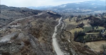 NOVI.BA OTKRIVA Gigantsko klizište i jezero kod Kaknja i dalje prijete: Donesena HITNA ODLUKA koja jedino može spasiti naselje Donji Kakanj!