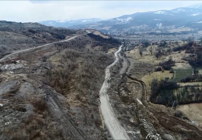 NOVI.BA OTKRIVA Gigantsko klizište i jezero kod Kaknja i dalje prijete: Donesena HITNA ODLUKA koja jedino može spasiti naselje Donji Kakanj!