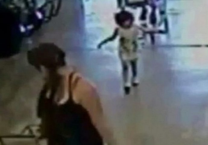 Majka snimljena kako je namjerno ostavila dijete u supermarketu (VIDEO)