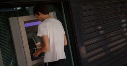 CIRKUS: Kad pijan pokušavaš dignuti pare sa bankomata! (VIDEO)