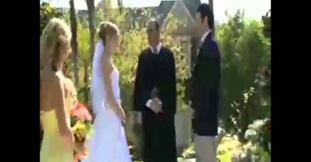Bila je to sasvim obična svadba, ali ono što je kum uradio na 0:35 pamtit će dok su živi (VIDEO)