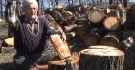 Ovom djedu su amputirane obje noge, ali on NE ODUSTAJE: Pripremi ogrijev za zimu, a da se ne ogrebe (VIDEO)
