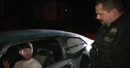 Ovaj mladić je umalo izbjegao saobraćajnu kaznu, a onda je pred policajcem uradio ovo (VIDEO)