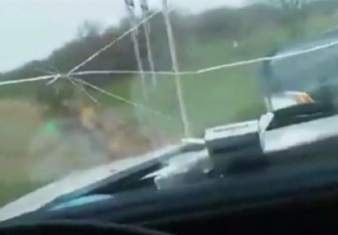 Vozača u SAD-u ubili policajci, a JEZIVA SNIMKA išla je uživo na Facebooku! (UZNEMIRUJUĆI VIDEO)