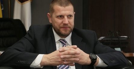 RASPISAN TENDER: Ministar JUSKO naručio kupovinu vozila za 80.000 maraka, novi AUTOMOBIL kupuje i RAK