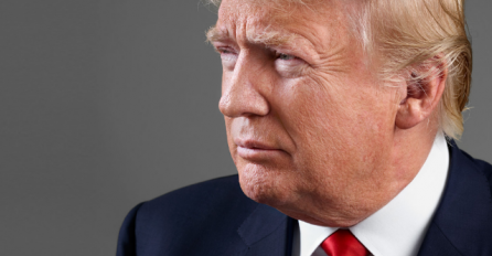 ŠOKANTNA TVRDNJA SENATORICE: Trump uskoro podnosi ostavku!