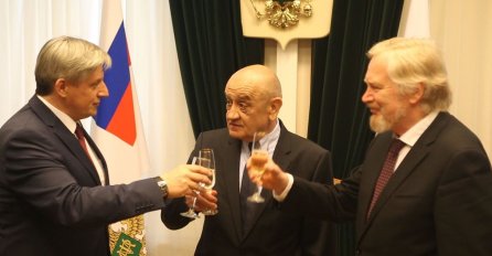 BEVANDA ZA NOVI.BA IZ MOSKVE: Nadam se da neće biti SPORENJA U BiH, SAD moramo sve brzo RATIFICIRATI i milioni dolara će leći na račune BiH!