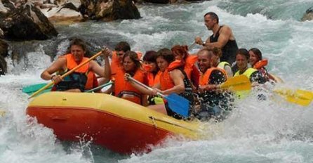 Povedite prijatelje na uzbudljivi rafting na rijeci Tari, najvećem evropskom kanjonu!