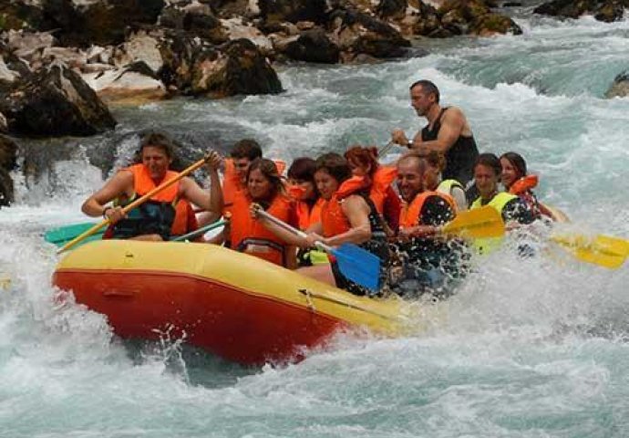 Povedite prijatelje na uzbudljivi rafting na rijeci Tari, najvećem evropskom kanjonu!